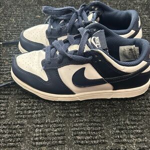 Nike Kids Navy Blue and White Sneakers